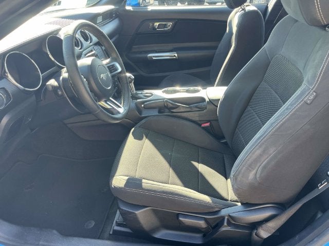 2017 Ford Mustang V6