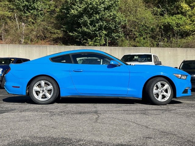 2017 Ford Mustang V6