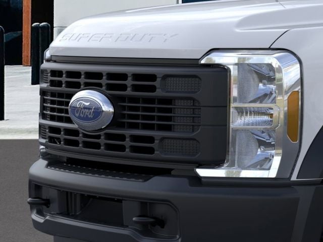 2025 Ford F-600SD XL