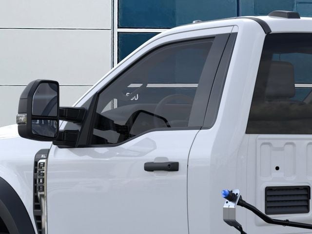 2025 Ford F-600SD XL