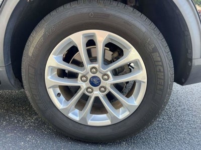 2020 Ford Escape SE