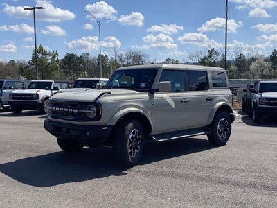 2026 Ford Bronco Outer Banks