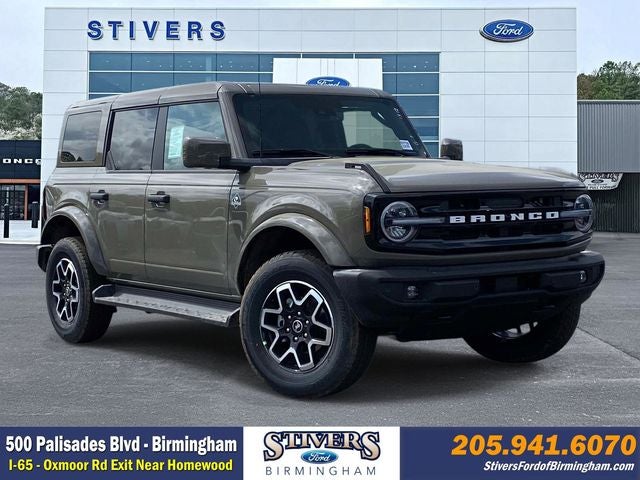 2026 Ford Bronco Outer Banks