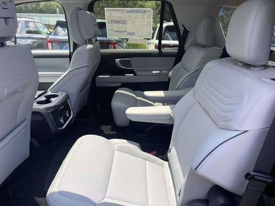 2026 Ford Expedition Platinum