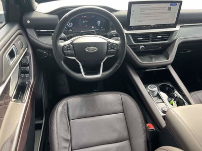 2025 Ford Explorer Platinum