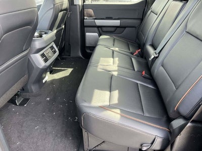 2027 Ford F-350SD Lariat DRW