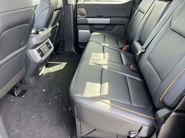 2027 Ford F-350SD Lariat DRW