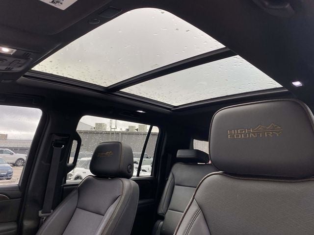2023 Chevrolet Suburban High Country