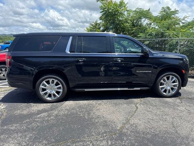 2023 Chevrolet Suburban High Country