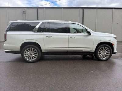 2022 Cadillac Escalade ESV Premium