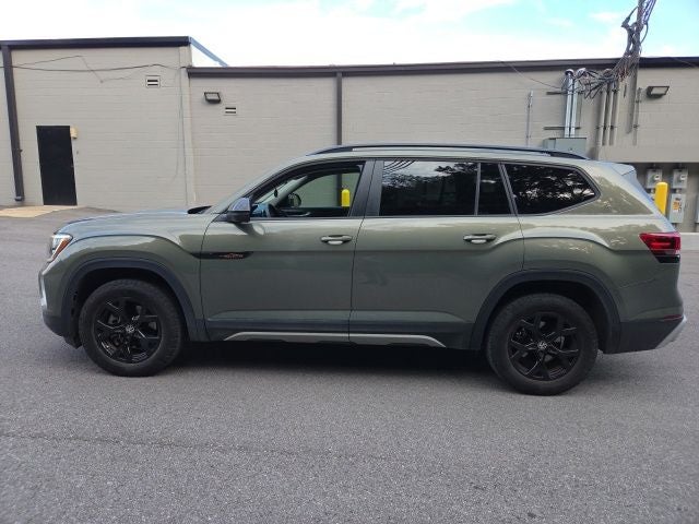 2024 Volkswagen Atlas 2.0T Peak Edition SE w/Technology