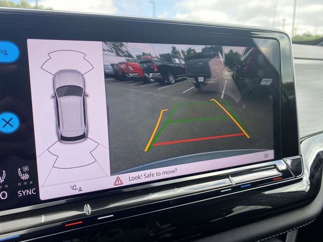 2024 Volkswagen Atlas Cross Sport 2.0T SE w/Technology