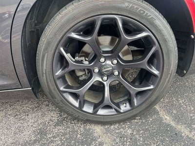 2019 Chrysler 300 Touring