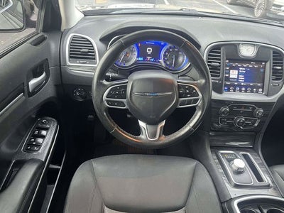 2019 Chrysler 300 Touring
