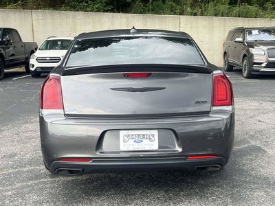2019 Chrysler 300 Touring