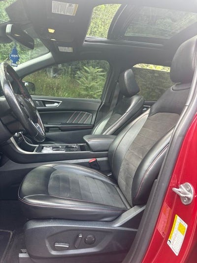 2022 Ford Edge ST Line