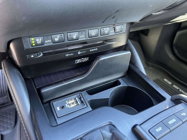 2020 Lexus ES 300h Ultra Luxury