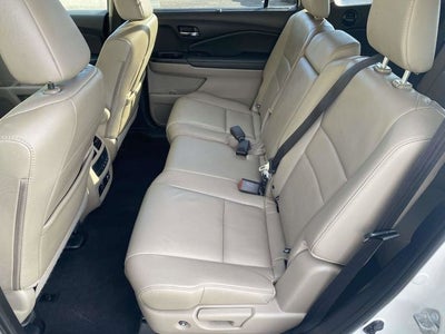 2019 Honda Pilot EX-L w/Navigation and Rear Entertainment System