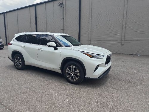 2022 Toyota Highlander Hybrid XLE