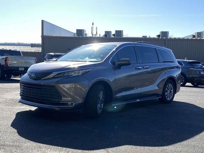 2021 Toyota Sienna XLE