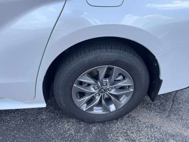 2026 Toyota Sienna XLE 8 Passenger