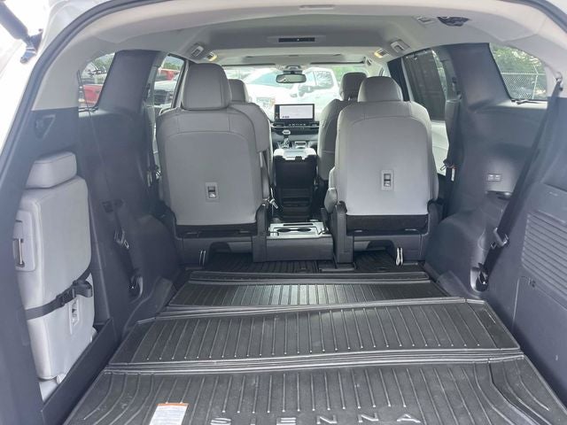 2026 Toyota Sienna XLE 8 Passenger