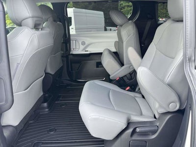 2026 Toyota Sienna XLE 8 Passenger