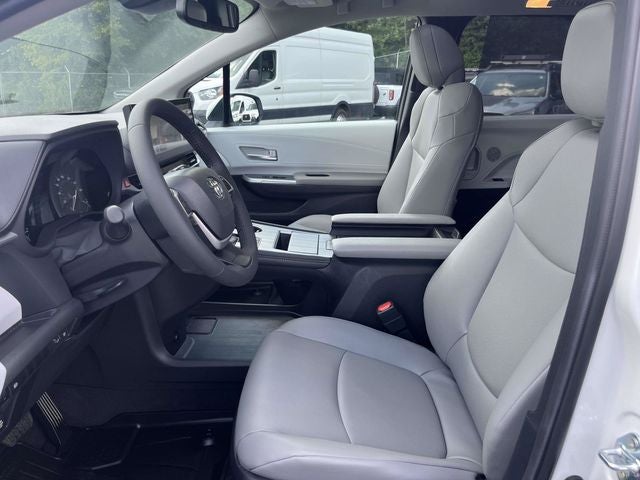 2026 Toyota Sienna XLE 8 Passenger