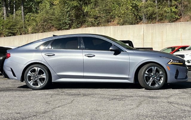 2022 Kia K5 EX