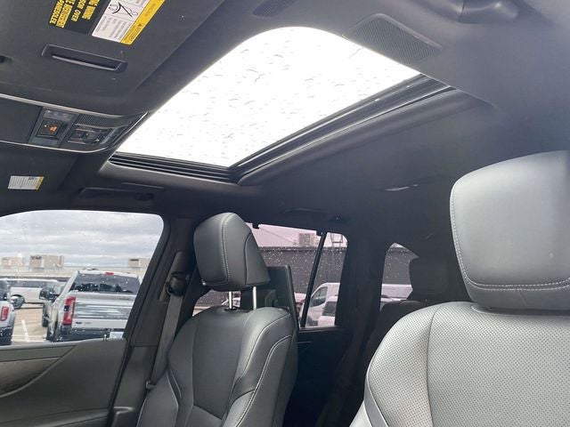 2025 Lexus LX 700h Luxury