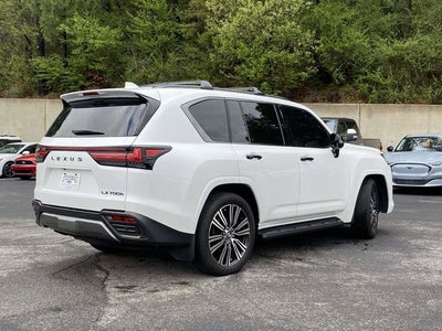 2025 Lexus LX 700h Luxury