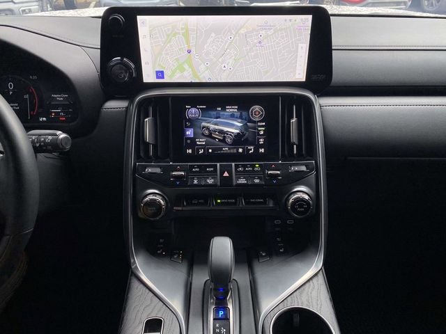 2025 Lexus LX 700h Luxury