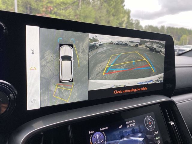 2025 Lexus LX 700h Luxury