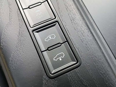 2025 Lexus LX 700h Luxury