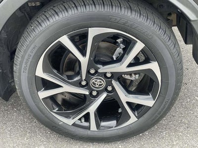 2022 Toyota C-HR XLE