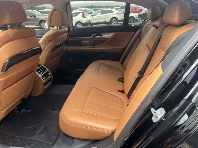 2021 BMW 7 Series 740i
