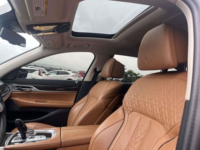 2021 BMW 7 Series 740i