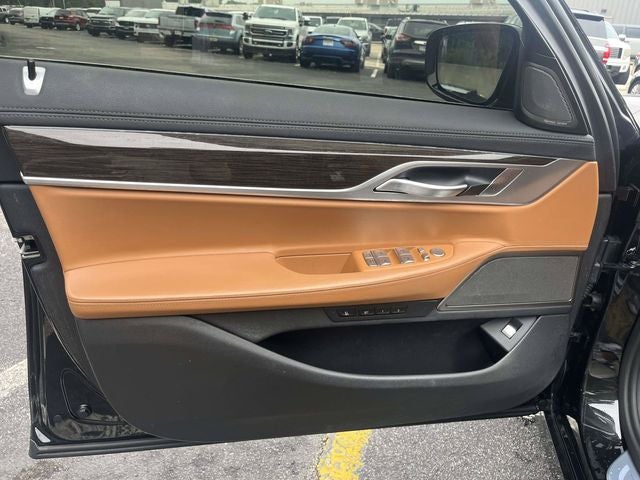 2021 BMW 7 Series 740i
