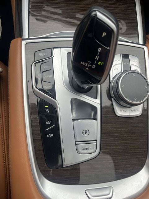 2021 BMW 7 Series 740i