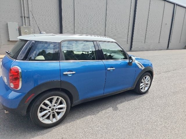 2013 MINI Cooper Countryman Base