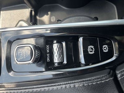 2020 Volvo XC90 T5 Momentum