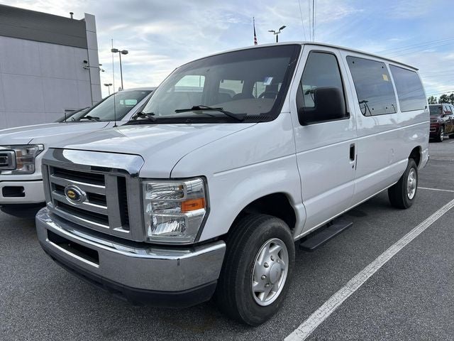 2008 Ford E-350SD XLT