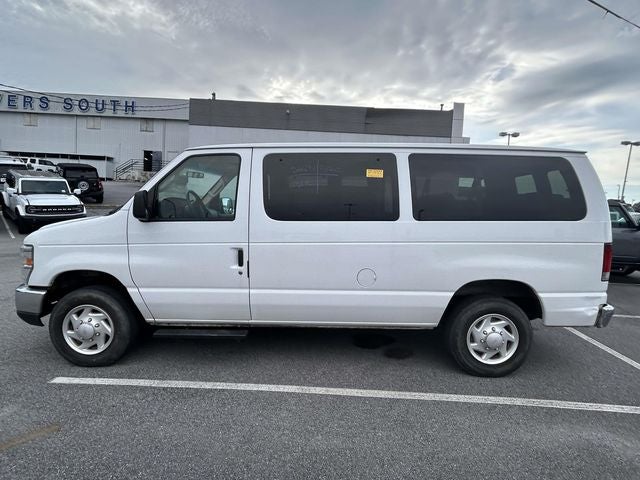 2008 Ford E-350SD XLT