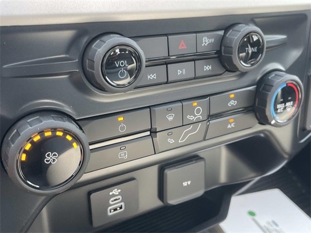 2025 Ford F-600SD XL