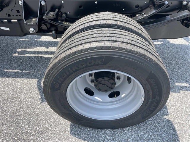 2025 Ford F-600SD XL