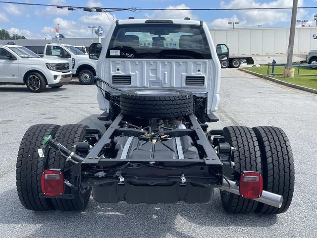 2025 Ford F-600SD XL