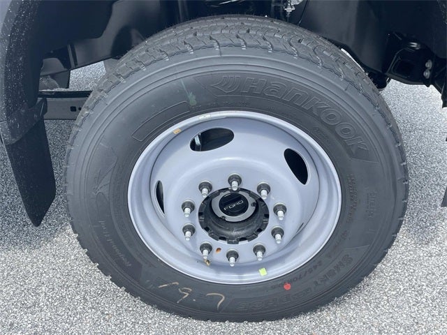 2025 Ford F-600SD XL