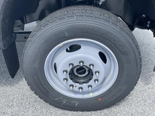 2025 Ford F-600SD XL