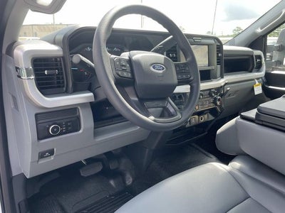 2025 Ford F-600SD XL