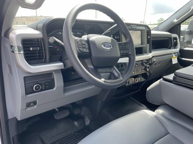 2025 Ford F-600SD XL